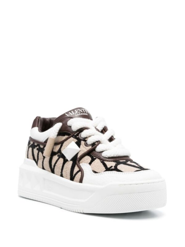 20989369_51107198_1000_777f1d4b-9cf9-4e4c-9fc9-4ee6691b3730.jpg Valentino Garavani One Stud jacquard sneakers