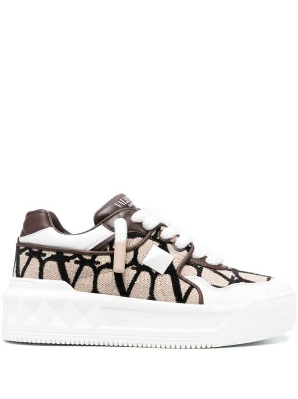 20989369_51107844_1000_20d9167f-3ac6-4da6-b661-a1ac82c83cd5.jpg Valentino Garavani One Stud jacquard sneakers