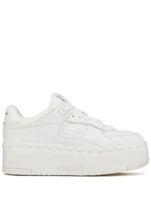 21676649_51825256_1000_4fab4a80-636b-40cf-98bd-c34f90460370.jpg Valentino Garavani Freedots XL leather sneakers