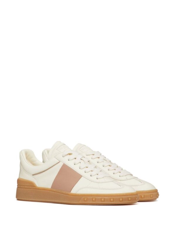 21820490_52171807_1000_2a9c7b46-eac6-4cd0-846c-93412935050d.jpg Valentino Garavani Upvillage low-top leather sneakers