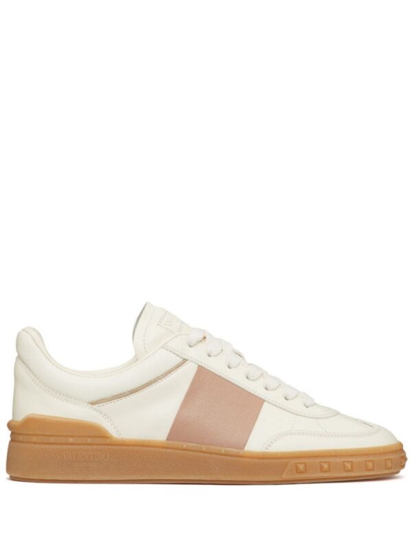 21820490_52171811_1000_bc5c7cac-8d6f-4b2f-ba87-1098cc6f03c1.jpg Valentino Garavani Upvillage low-top leather sneakers