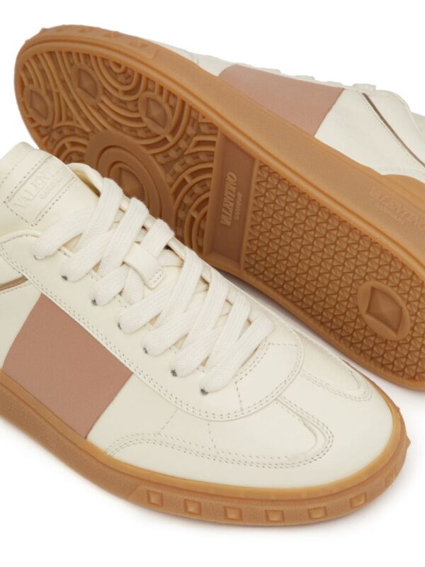 21820490_52171817_1000_6360d667-f523-4a60-bce1-ff7fee2e4fdb.jpg Valentino Garavani Upvillage low-top leather sneakers