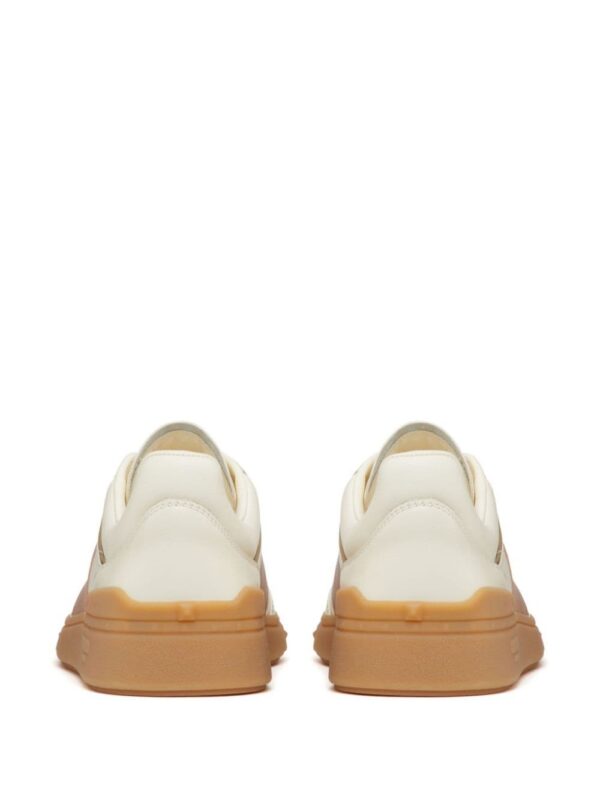 21820490_52171820_1000_d3f81c0e-5090-47c3-9632-514b93f95d16.jpg Valentino Garavani Upvillage low-top leather sneakers