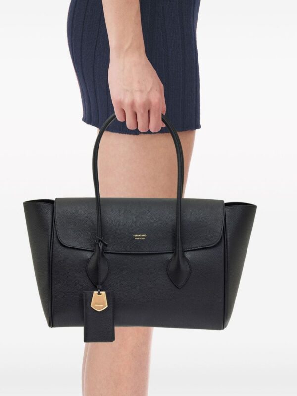 21834165_52250460_1000.jpg Ferragamo logo-plaque leather tote bag