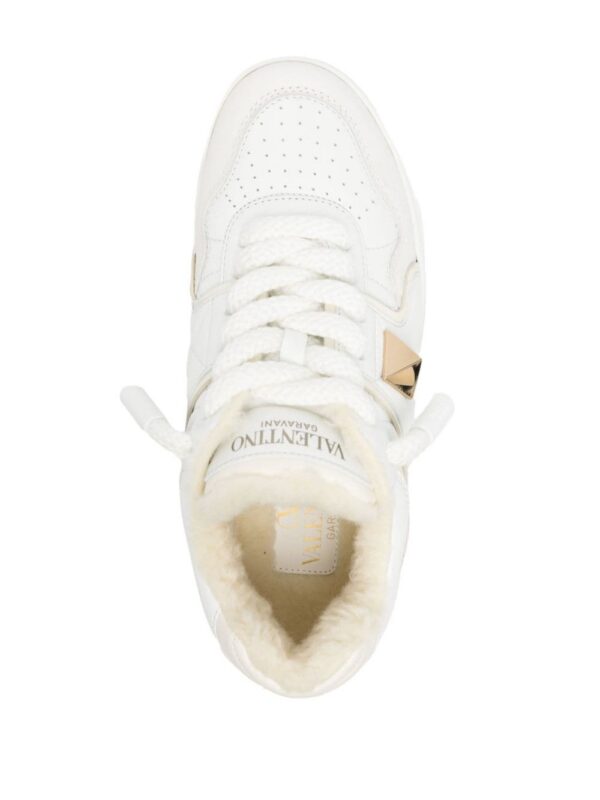 22004752_51921962_1000_40b141a9-89e2-42ae-bf1f-51a10da93b2e.jpg Valentino Garavani One Stud XL flatform sneakers