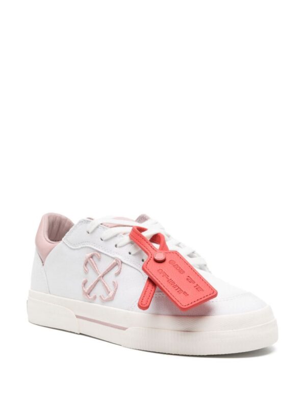 22102698_52630854_1000_96e1cb14-aff2-40a4-961c-5955c360e4db.jpg Off-White New Low Vulcanized canvas sneakers