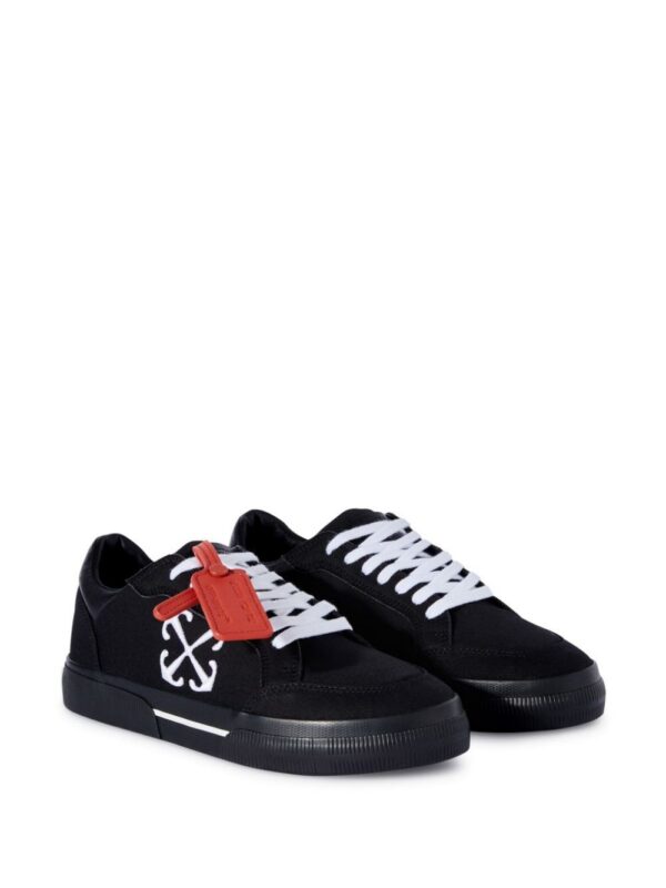22102733_52407854_1000.jpg Off-White New Low Vulcanized canvas sneakers