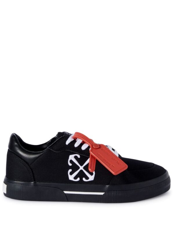 22102733_52408030_1000_fcc3a53a-3dc8-4114-9822-619b91f20d17.jpg Off-White New Low Vulcanized canvas sneakers