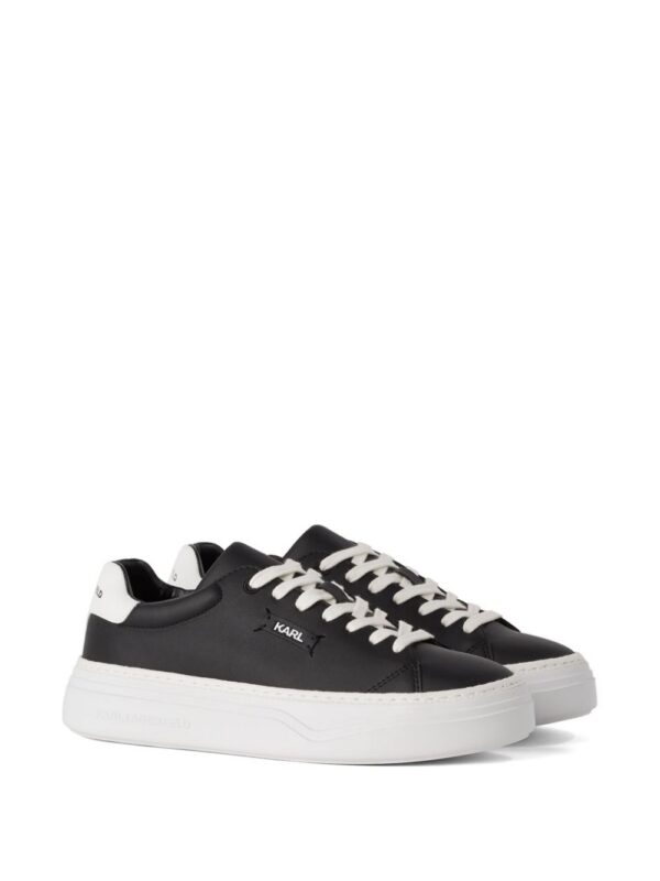 22120239_52498326_1000.jpg Karl Lagerfeld Konvert logo-appliqué sneakers