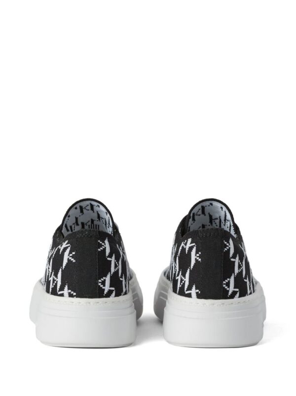 22121300_52497542_1000.jpg Karl Lagerfeld Konvert monogram-pattern sneakers
