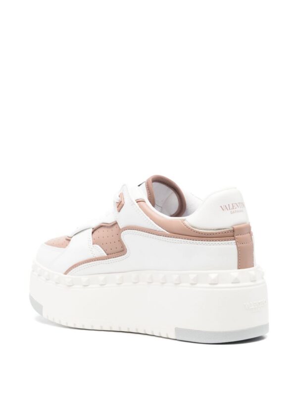 22151090_53669753_1000_7f63c95d-217c-429d-9d5f-2b7c9b4125d4.jpg Valentino Garavani Freedots XL leather sneakers