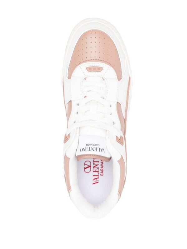 22151090_53669754_1000_bf4e32bd-9c8c-4182-9bdd-eaf9f16037ec.jpg Valentino Garavani Freedots XL leather sneakers