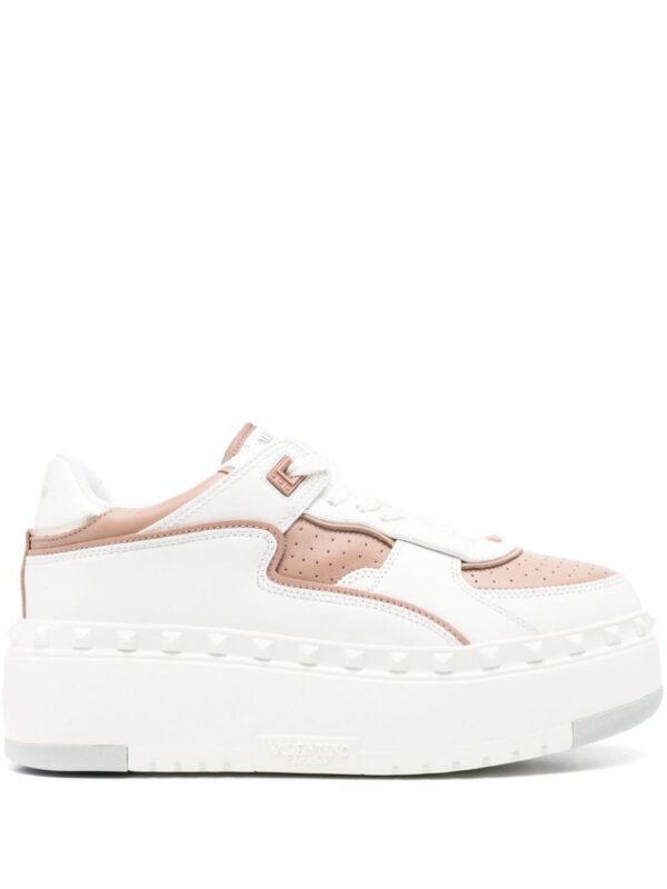 22151090_53669763_1000_c1f5475a-d145-47d5-b39d-2f713755b780.jpg Valentino Garavani Freedots XL leather sneakers