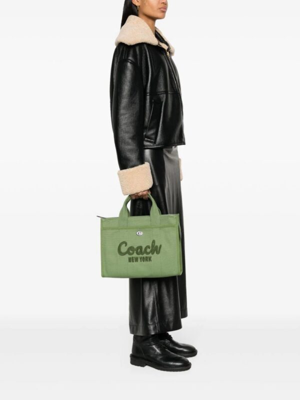 22194238_52057446_1000.jpg Coach Cargo logo-appliqué tote bag