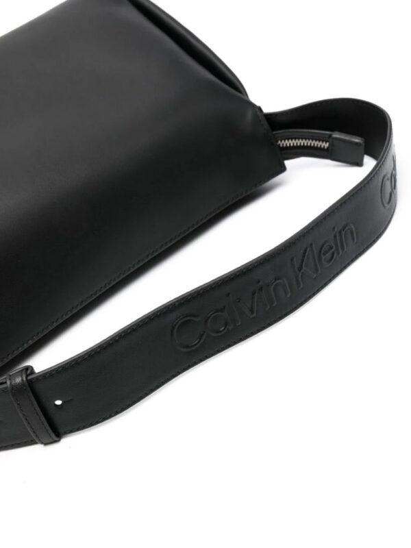 22291039_52194988_1000_f65dad47-c980-4a88-8b55-e371fbdbdd00.jpg Calvin Klein Gracie shoulder bag