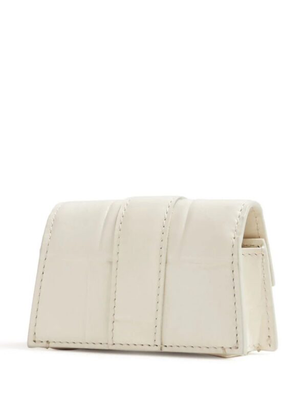 22364737_52807632_1000_786f987d-652a-4c2f-b919-1f3666d147af.jpg Jacquemus Le Porte Bambino AirPods case