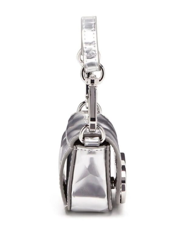 22554880_53092277_1000.jpg Diesel 1dr Xxs metallic-leather shoulder bag