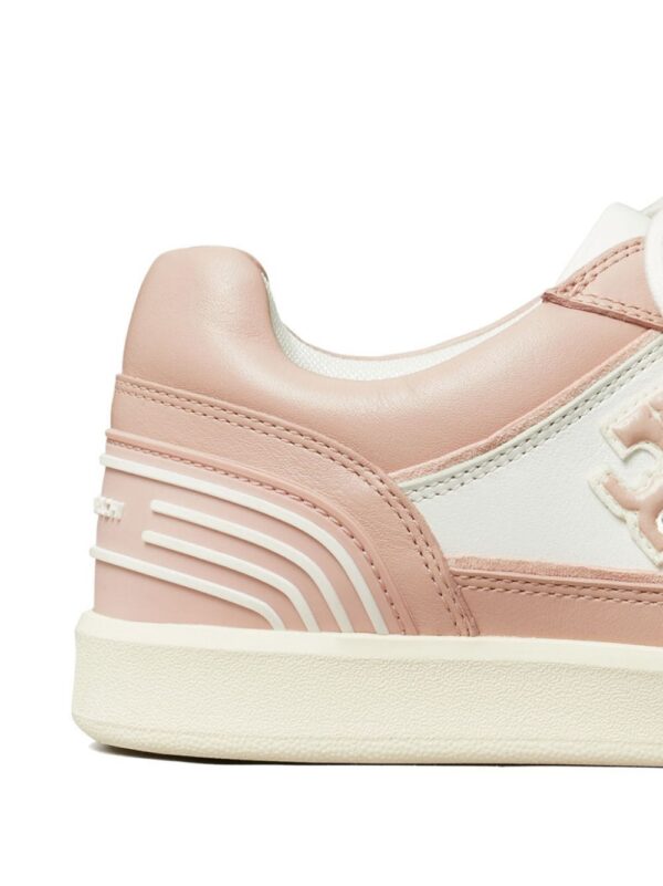 22603701_52536530_1000_b1bb7b7b-fad8-434f-a6e6-2c6e09d336fb.jpg Tory Burch Clover Court panelled sneakers