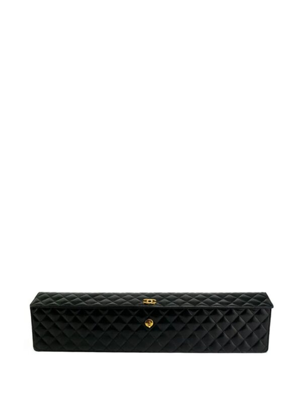 22615861_52567179_1000.jpg CHANEL Classic Flap elongated clutch bag