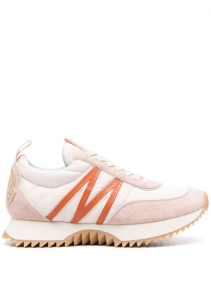 22797379_52852217_1000_f7cc35bc-2e8b-4a71-be7d-46f513cdf6c3.jpg Moncler Pacey logo-appliqué sneakers