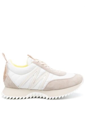 22892916_52987410_1000_d9eb9beb-3ef6-469a-8250-fc5d908919df.jpg Moncler Pacey logo-patch sneakers
