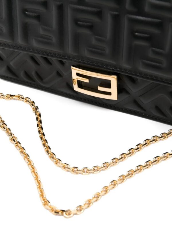 FENDI  Baguette wallet-on-chain