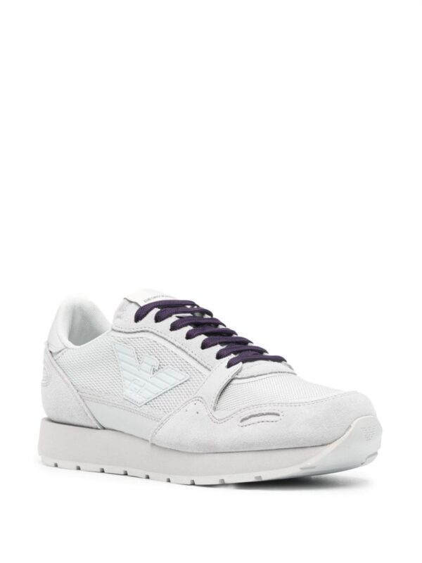 22959827_53269904_1000_82492eb7-7f70-428b-a9ec-bc0394139bb3.jpg Emporio Armani logo-appliqué sneakers