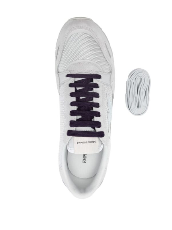 22959827_53269917_1000_7c979f04-8030-48d8-b5bb-fef1e69d6500.jpg Emporio Armani logo-appliqué sneakers