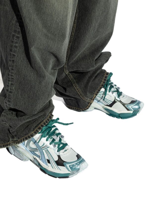 22982606_49170241_1000_ea9c7c28-aa3d-4653-823d-5550b3fbe5f3.jpg Balenciaga Runner panelled low-top sneakers