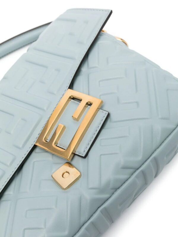 22993417_53118997_1000_0b6c4ea2-af3e-4842-a47f-026df363a91f.jpg FENDI Baguette shoulder bag