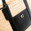 23303249_53433125_1000.jpg Coach logo-charm tote bag