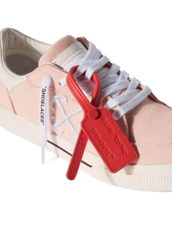 23346700_54034493_1000_787e2932-6da8-4213-bdc3-97ecd8f29a12.jpg Off-White New Low Vulcanized sneakers