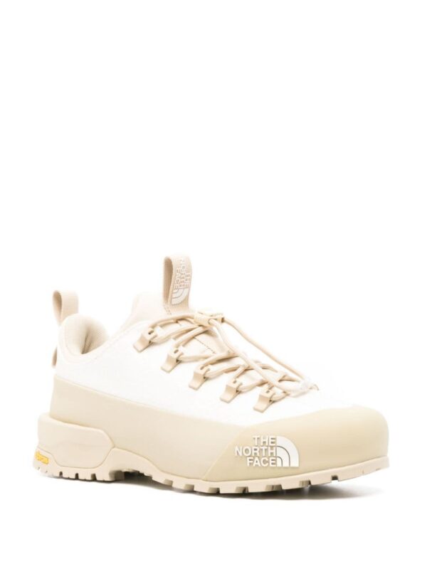 23553614_53548094_1000_ae46ea42-0de8-459f-bd8b-a95097cc9f40.jpg The North Face Glenclyffe logo-embossed sneakers