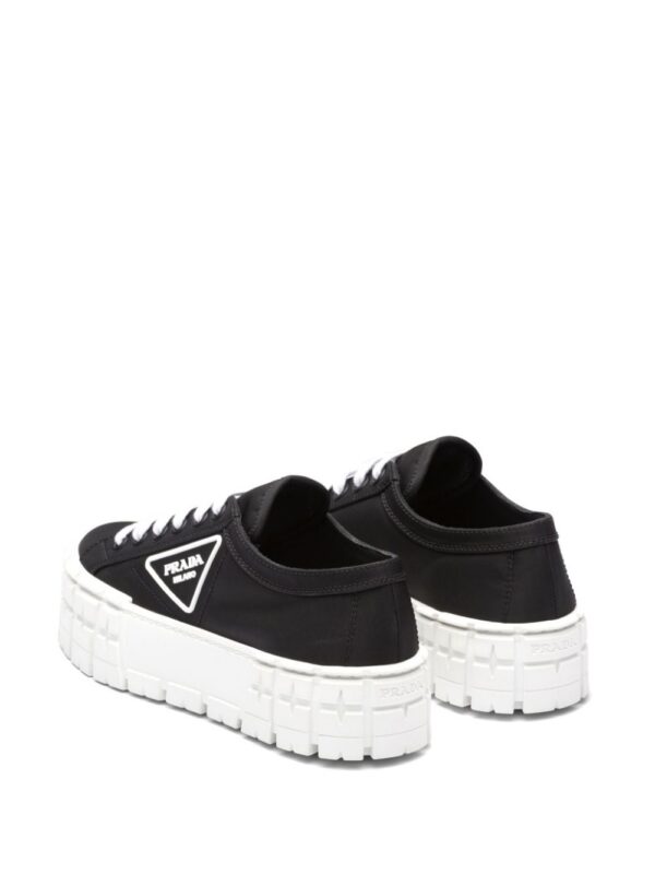 23558432_53524453_1000_4e023b49-50fb-4499-a584-18f2ac4373f3.jpg Prada Double Wheel low-top sneakers