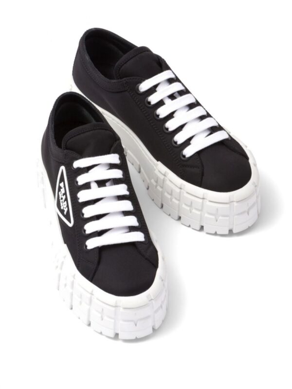 23558432_53524461_1000_f8db6cf3-b04b-4dfa-95a5-43117bffb463.jpg Prada Double Wheel low-top sneakers