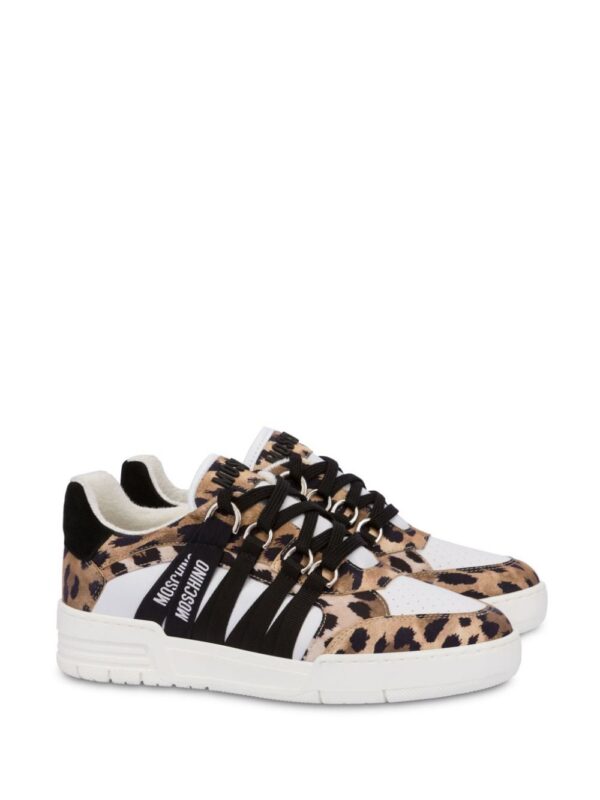 23696970_53559918_1000_dfa535df-4f5c-4e67-b080-bacda675a9b7.jpg Moschino cheetah-print lace-up sneakers