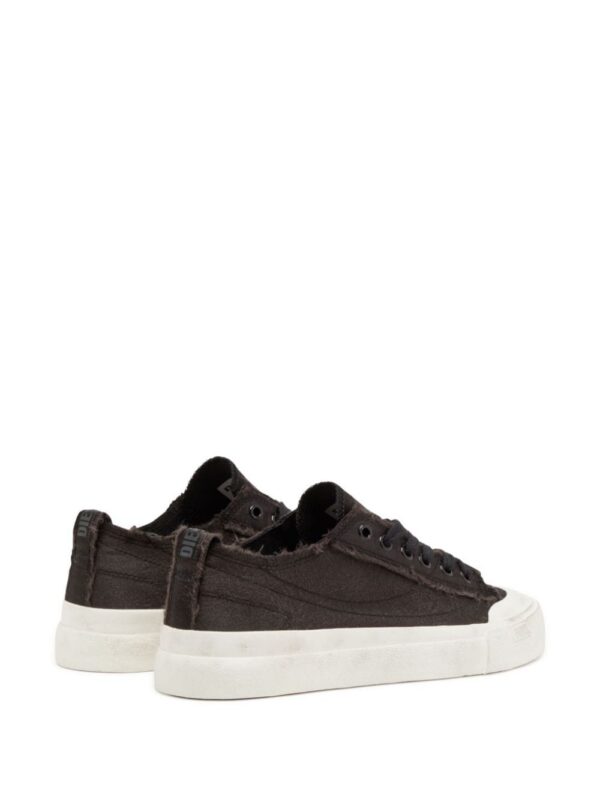 23746553_53865227_1000.jpg Diesel S-Athos distressed sneakers