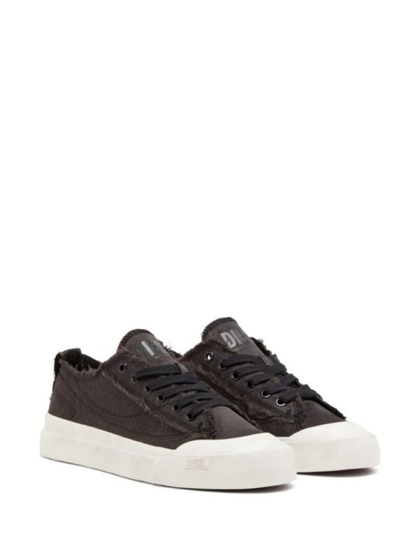 23746553_53865228_1000.jpg Diesel S-Athos distressed sneakers