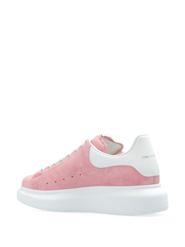 23934886_53995676_1000_870c06b4-ed82-4bf3-8be8-b13566ab1780.jpg Alexander McQueen Oversized low top leather sneakers
