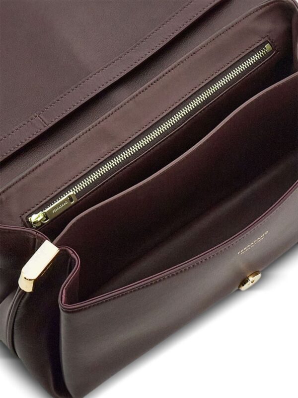 24009284_54383874_1000.jpg Ferragamo medium front flap soulder bag