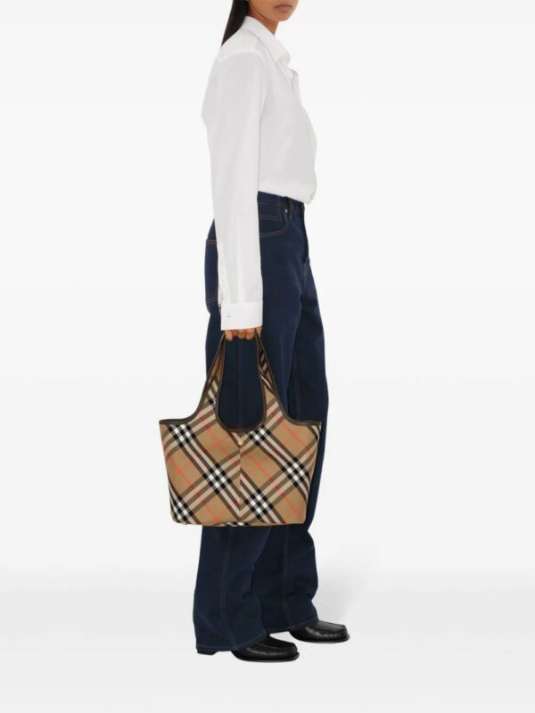 24055927_54120305_1000.jpg Burberry small check tote bag