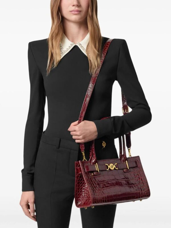 24669209_54970136_1000.jpg Versace Medusa '95 crocodile-effect tote bag