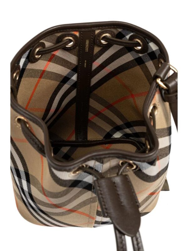24708165_54856927_1000.jpg Burberry Check bucket bag