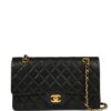 CHANEL medium Classic shoulder bag
