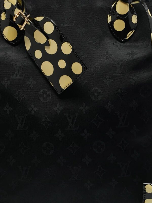 31326267_60917400_1000.jpg Louis Vuitton x Yayoi Kusama Lock It tote bag
