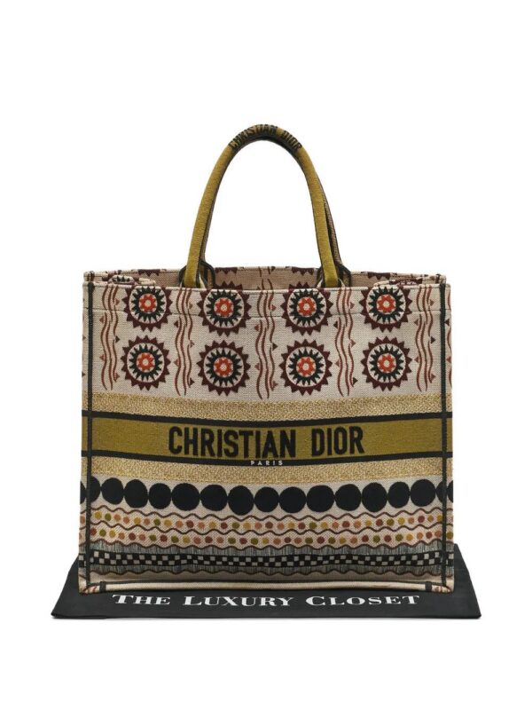 31327781_60907874_1000.jpg Christian Dior Book tote bag