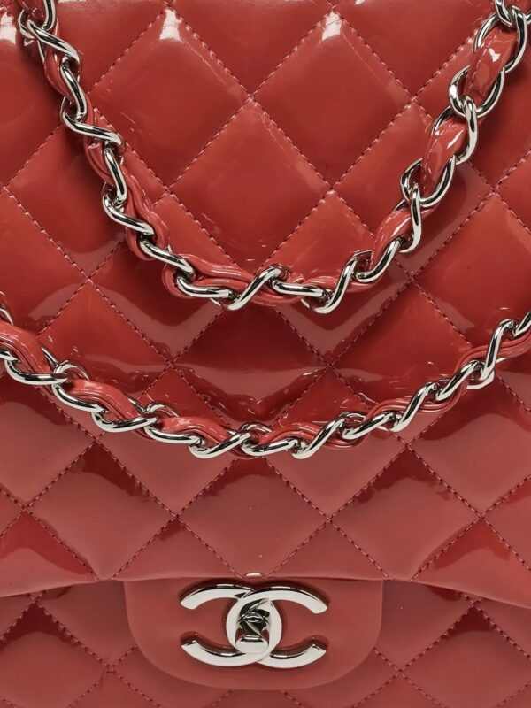 31329652_60905083_1000.jpg CHANEL Classic Double Flap leather bag