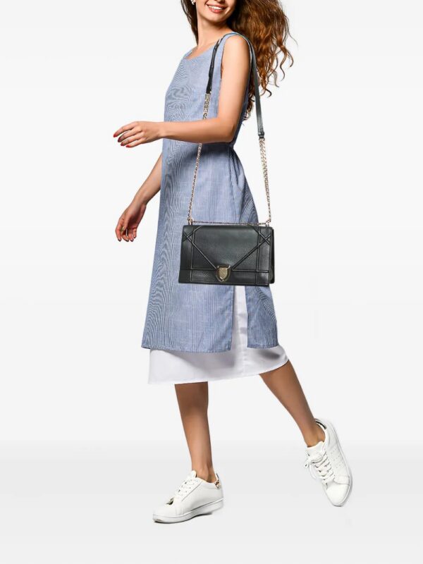 31330286_60940298_1000.jpg Christian Dior Diorama leather chain-strap shoulder bag