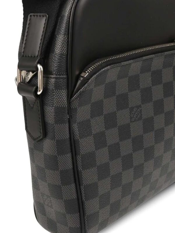 Louis Vuitton Dayton MM crossbody bag
