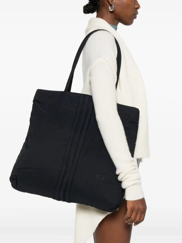 31502271_61008304_1000.jpg Y-3 quilted tote bag